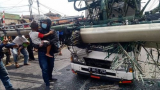 laka-truk-bekasi